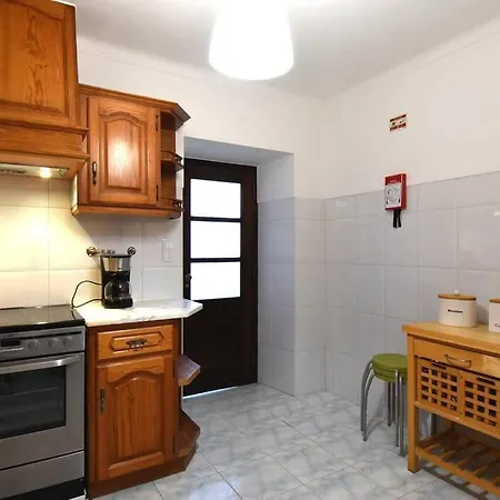 Casa Dos Rouxinois - With Patio & Barbecue *
