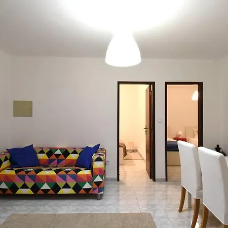 Casa Dos Rouxinois - With Patio & Barbecue *