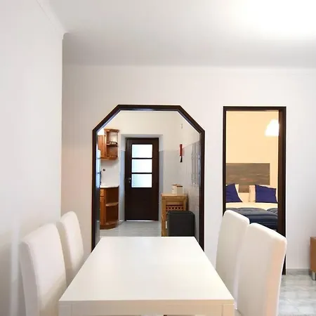 Casa Dos Rouxinois - With Patio & Barbecue