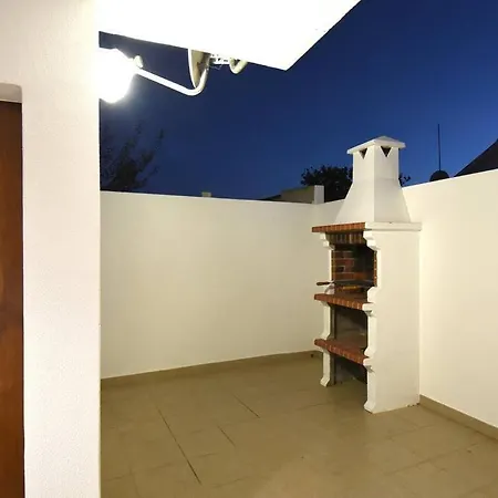 Βίλα Casa Dos Rouxinois - With Patio & Barbecue Lourinha (Lisbon)